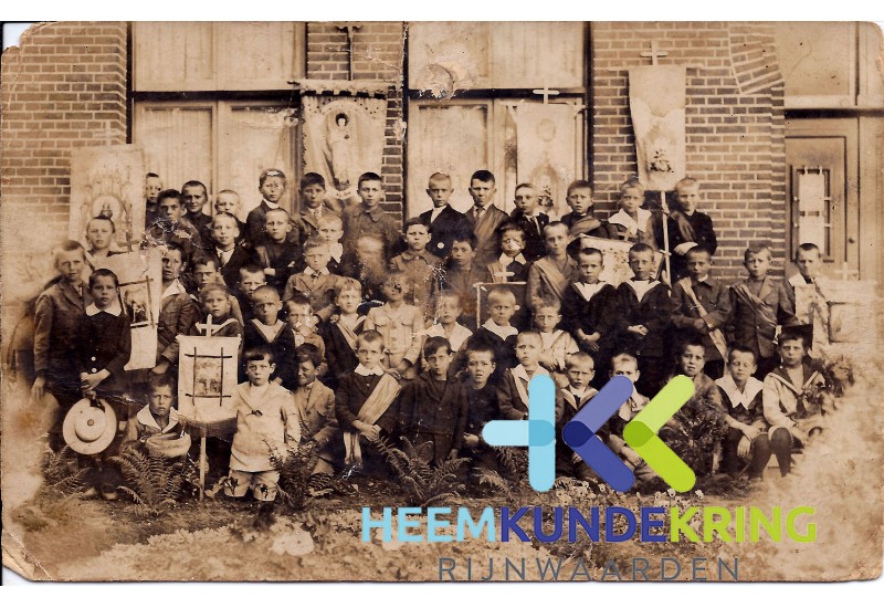 Kindsheid processie Herwen Coll. A.ter Voert-Jansen F00000881